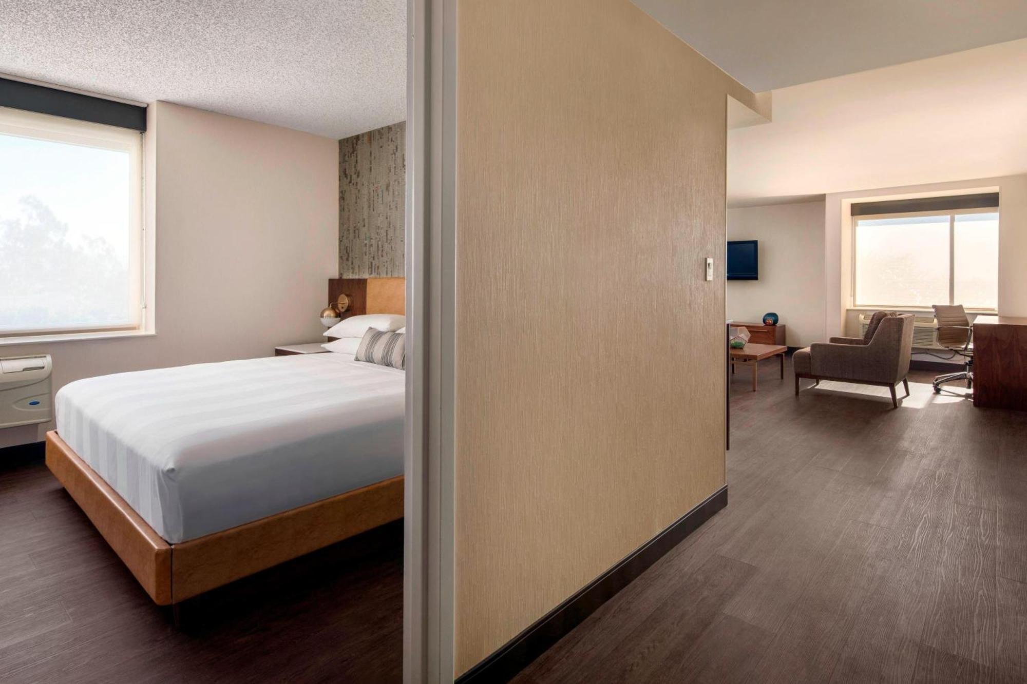 Fullerton Marriott At California State University Exterior photo