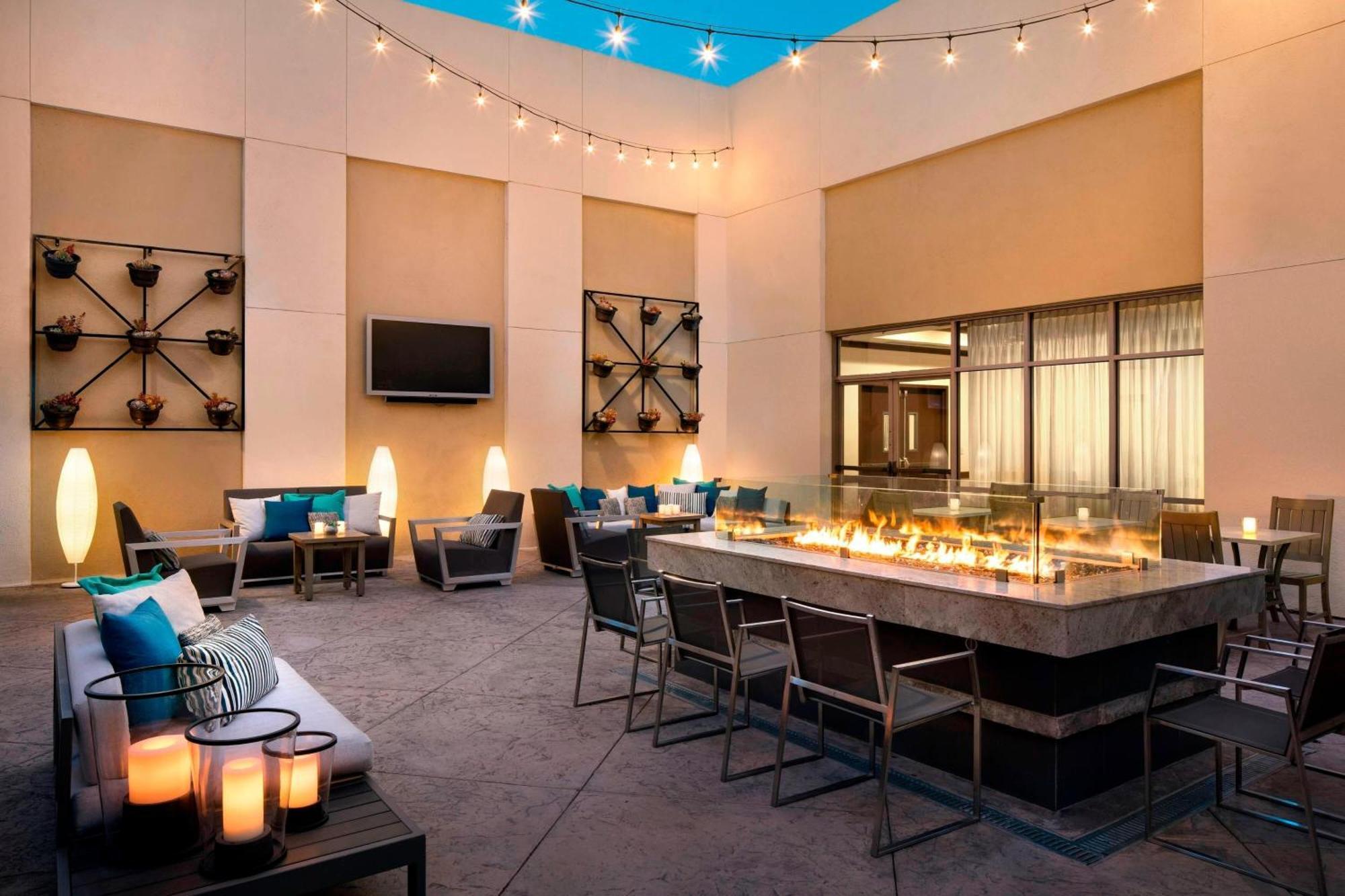 Fullerton Marriott At California State University Exterior photo