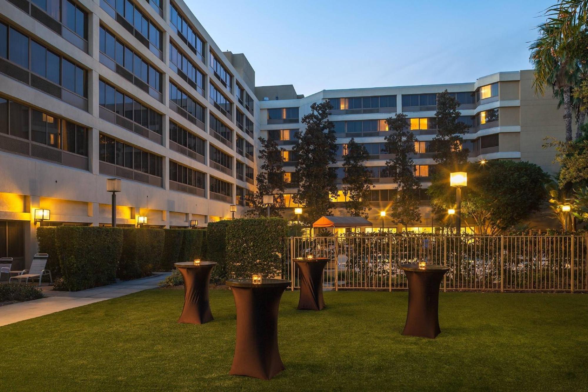 Fullerton Marriott At California State University Exterior photo
