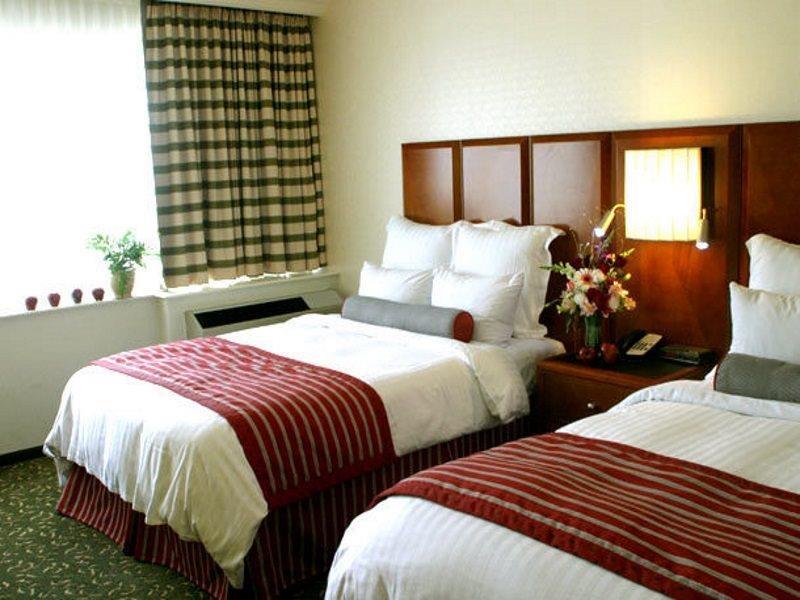 Fullerton Marriott At California State University Room photo